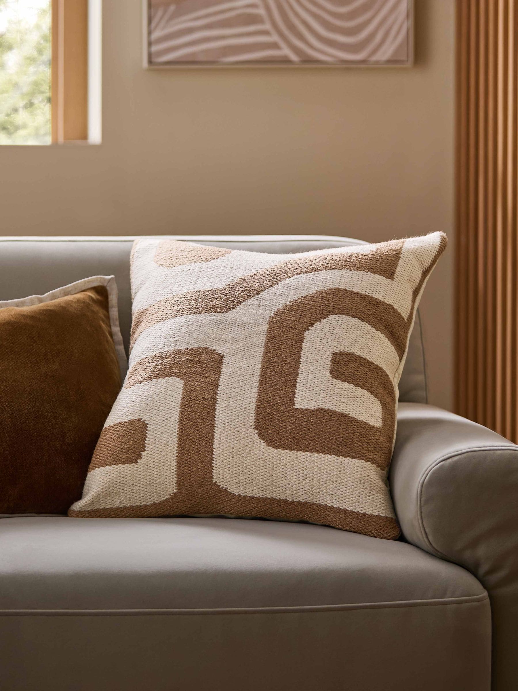 Natural 50 X 50cm Indoor Outdoor Abstract Wiggle Cushion
