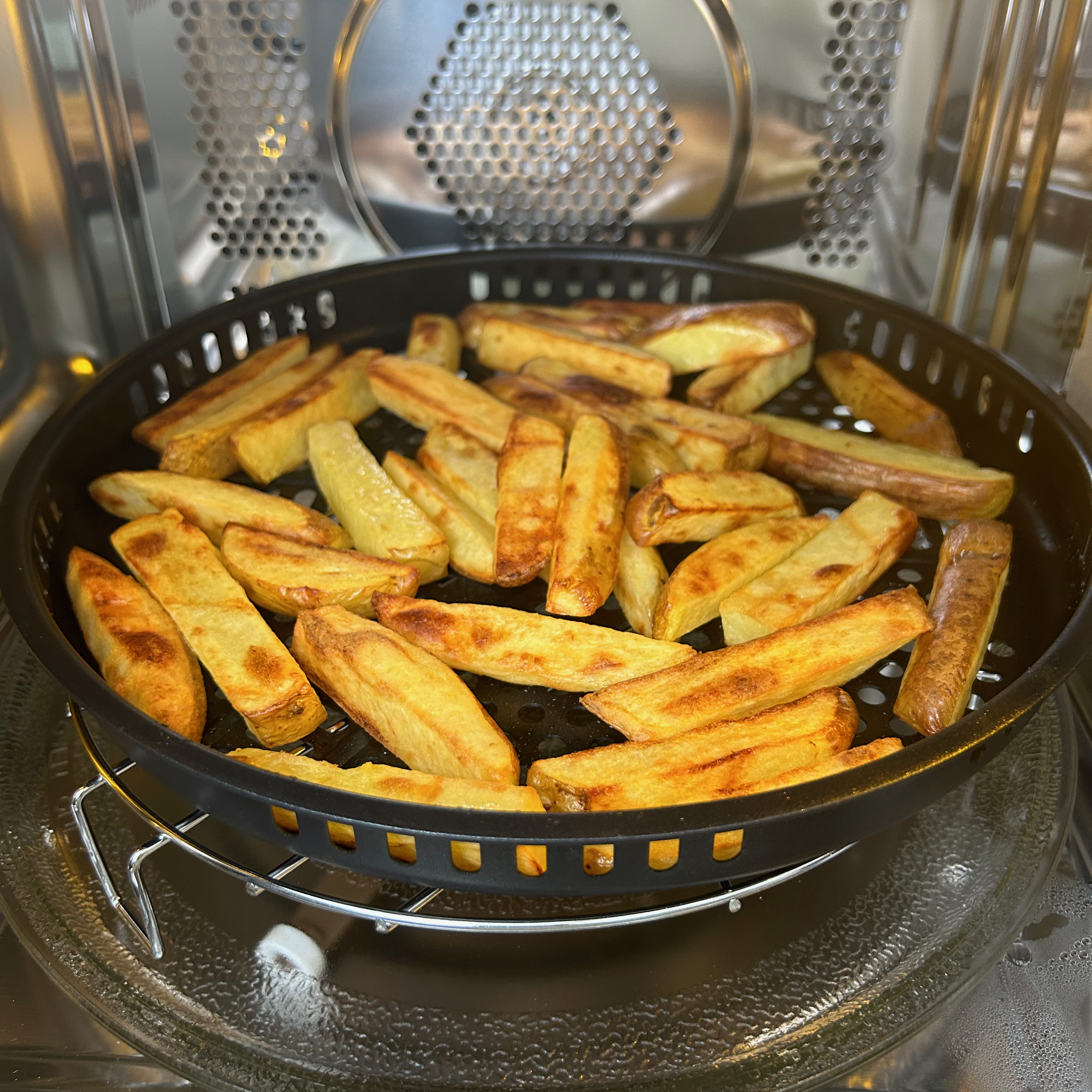Testing the Drew & Cole Microwave Air Fryer 