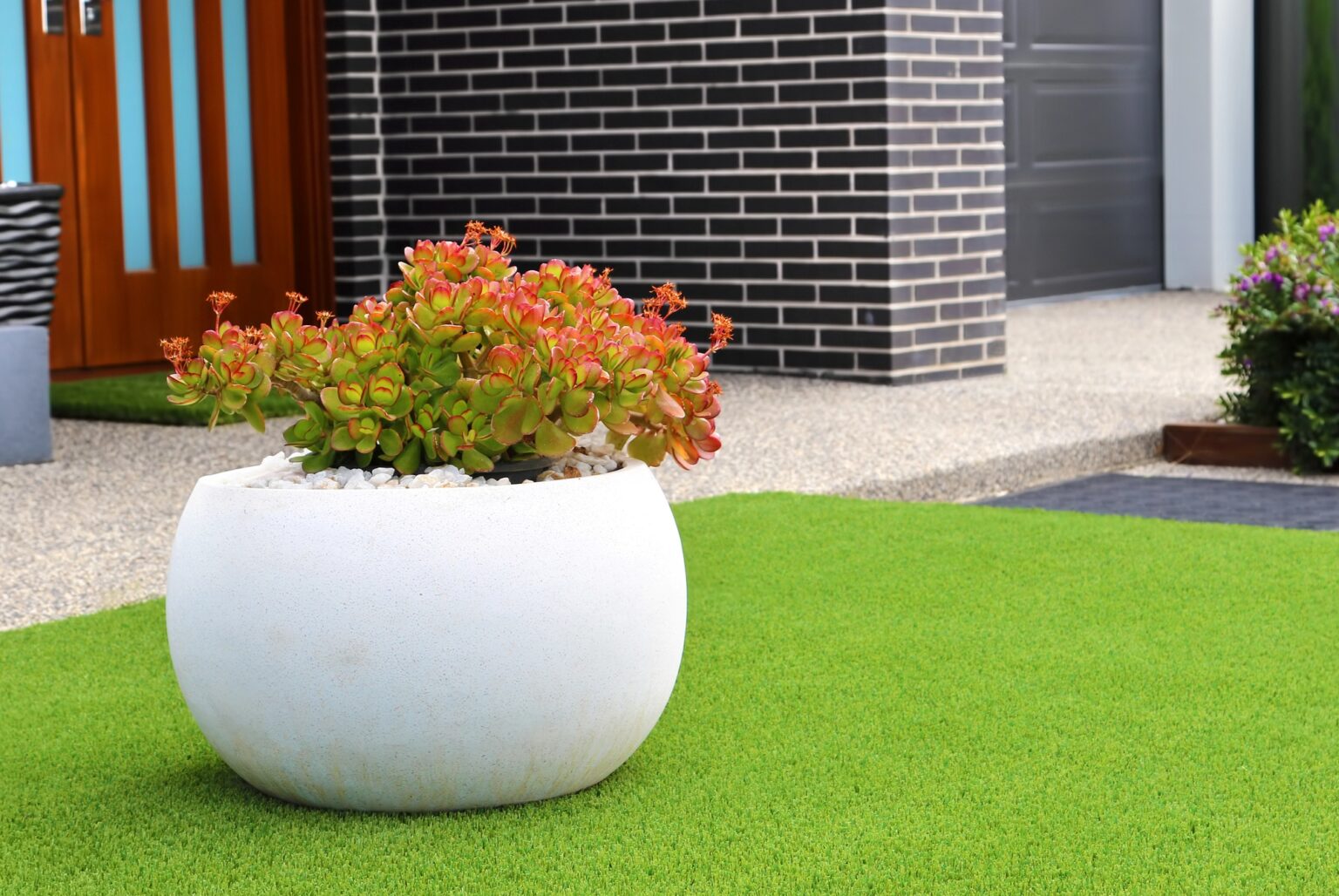 Garden Surfaces That Stay Green Through British Weather ~ Fresh Design Blog